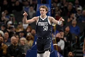 Stein：鹈鹕与中锋凯勒-凯利签下一份10天短合同