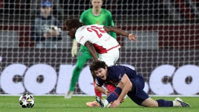 7 GAME下载-【欧冠】两回合多打一人，大巴黎总分5比4赢下内战